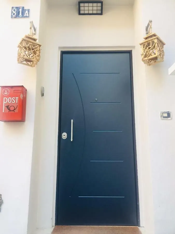 Naviglio81 Bed and Breakfast Milano 2*,
